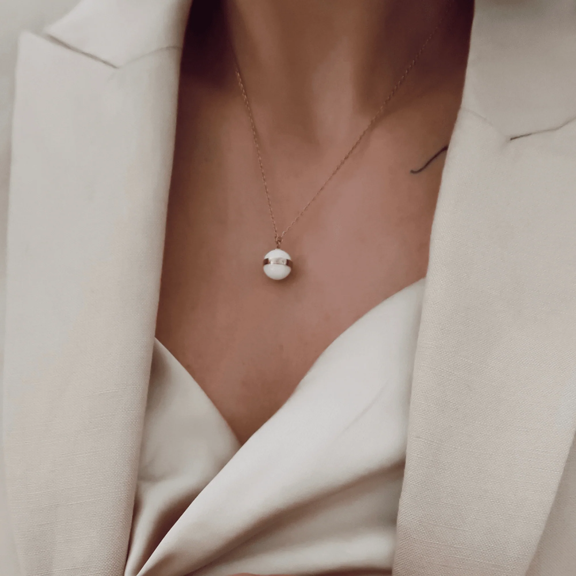 Aspiration Necklace Rose Gold Satin White - Image 2