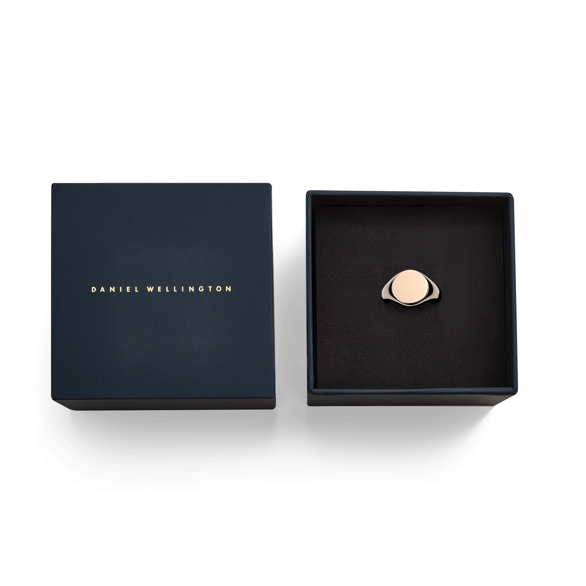 Classic Signet Ring Rose Gold - Image 5